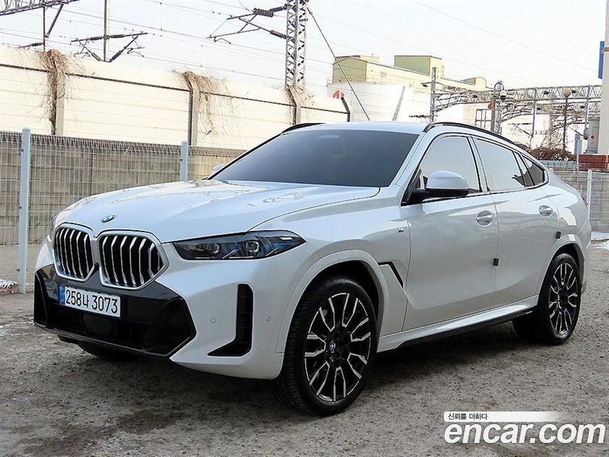 BMW X6 xDrive40i M Sport, 2025