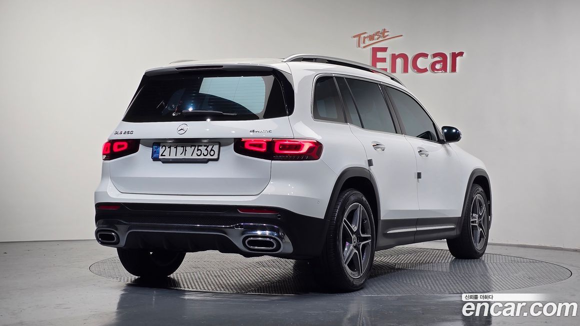 Mercedes-Benz GLB-Class GLB250 4MATIC, 2021