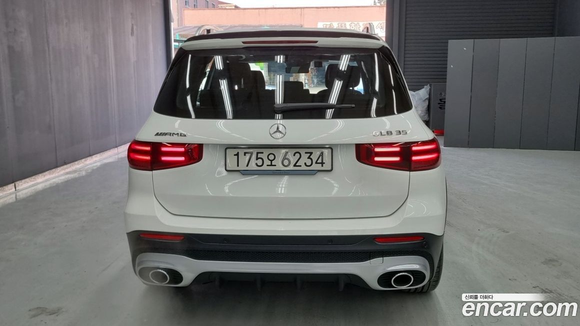 Mercedes-Benz GLB-Class AMG GLB35 4MATIC, 2025