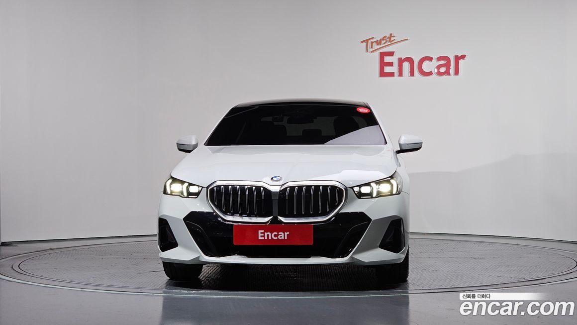 BMW 5-Series 520i M Sport, 2025
