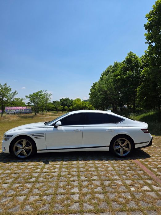 Genesis G80 Gasoline 2.5 Turbo 2WD, 2025