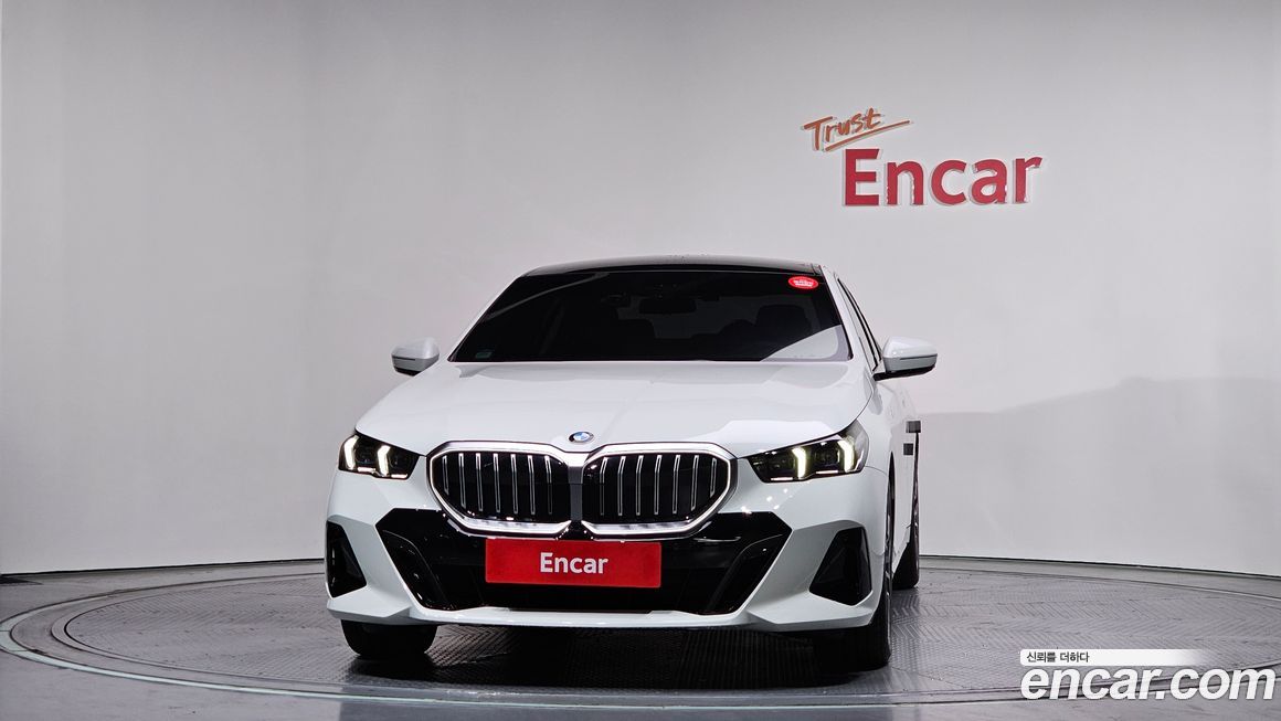 BMW 5-Series 520i M Sport, 2025