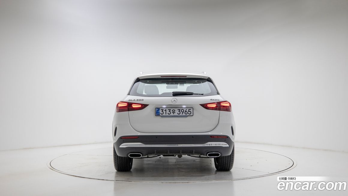 Mercedes-Benz GLA-Class GLA250 4MATIC, 2026