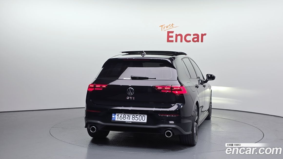 Volkswagen Golf 2.0 GTI, 2024