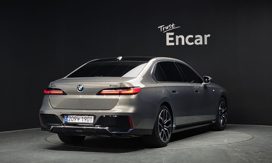 BMW 7-Series 740i xDrive M Sport, 2024
