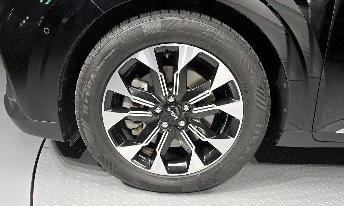 Kia Carnival 9-Seater Signature, 2022