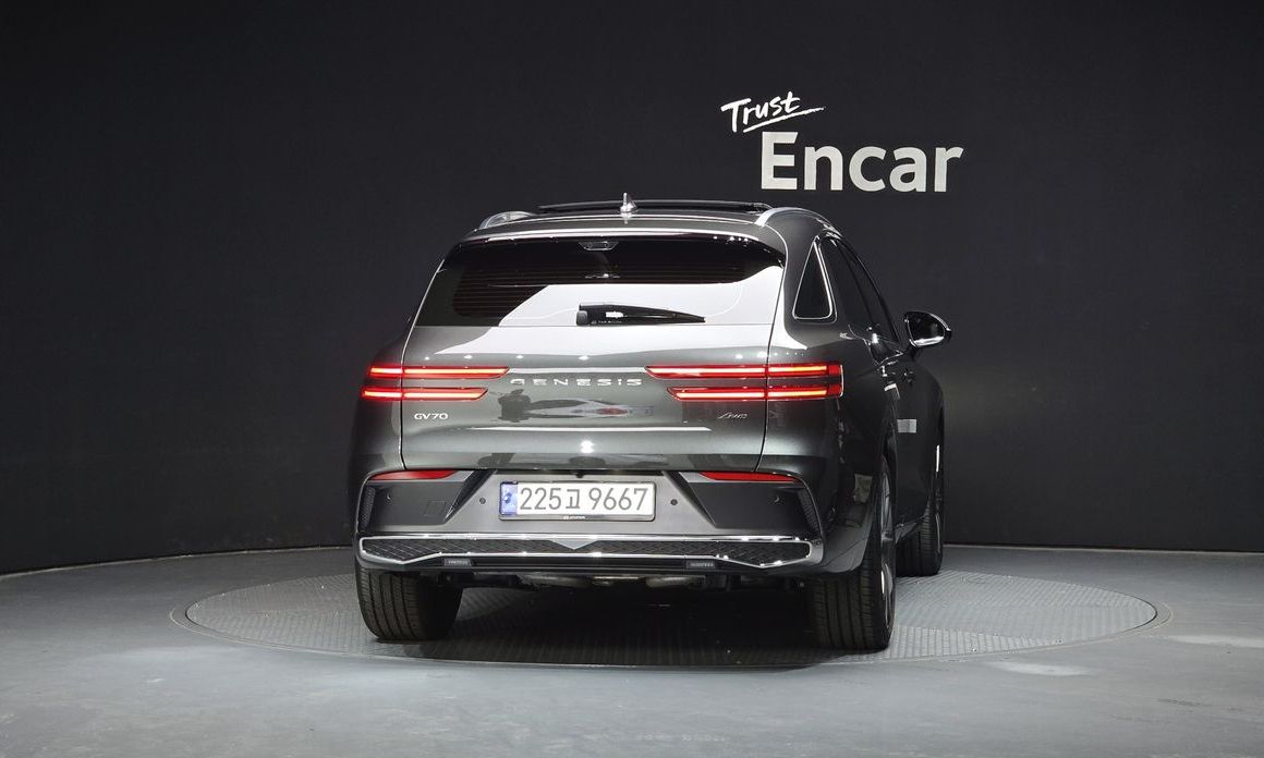 Genesis GV70 2.5T Gasoline AWD, 2025