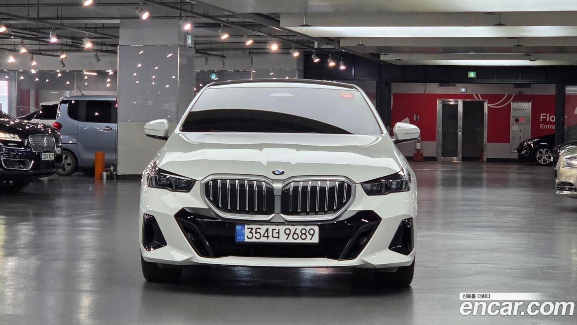 BMW 5-Series 530i xDrive M Sport, 2025