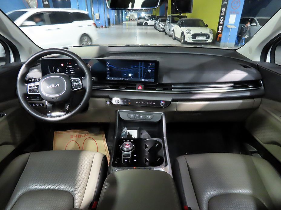 Kia Carnival 9-Seater Noblesse, 2024