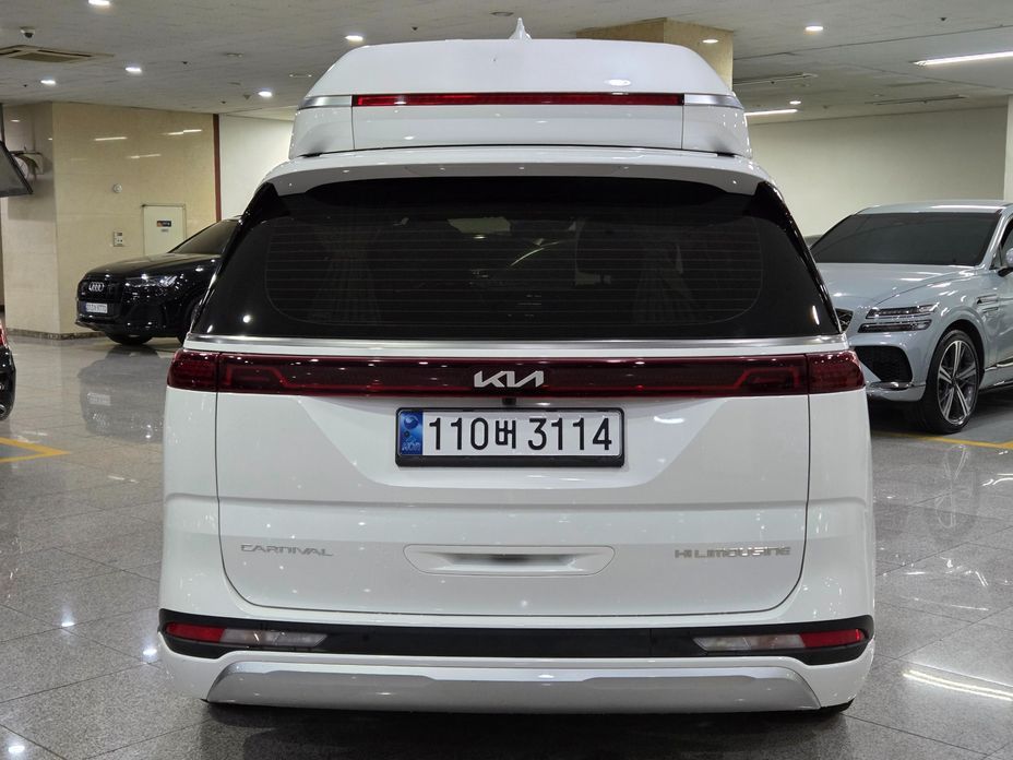 Kia Carnival 7-Seater Hi-Limousine, 2022