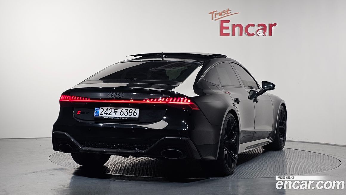 Audi RS7 4.0 TFSI Quattro Performance, 2025