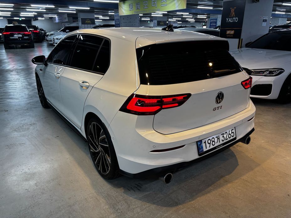 Volkswagen Golf 2.0 GTI, 2024