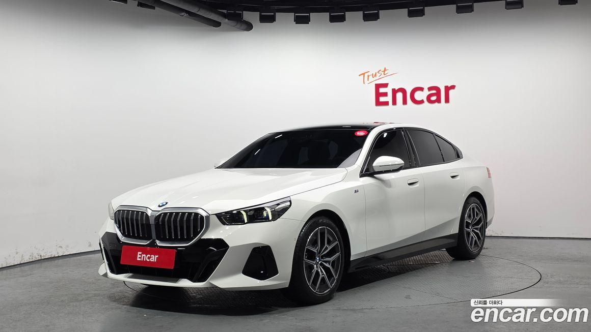 BMW 5-Series 520i M Sport, 2025