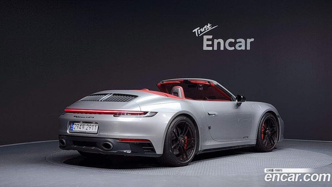Porsche 911 Carrera 4 GTS Cabriolet, 2024