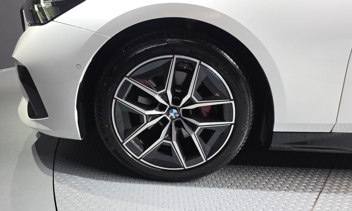 BMW 5-Series 520i Special Edition, 2026