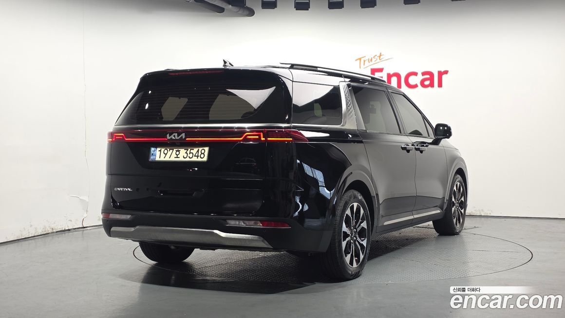 Kia Carnival 9-Seater Signature, 2023