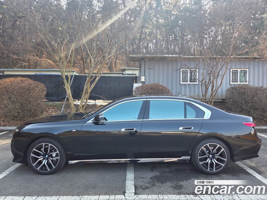 BMW 7-Series 740i xDrive M Sport, 2024