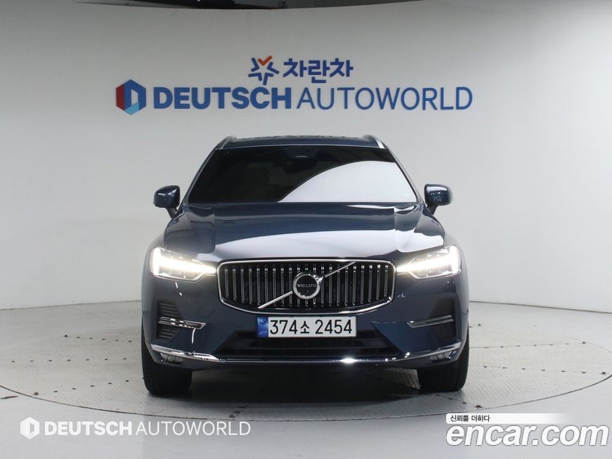 Volvo XC60 B5 Ultimate Bright, 2024