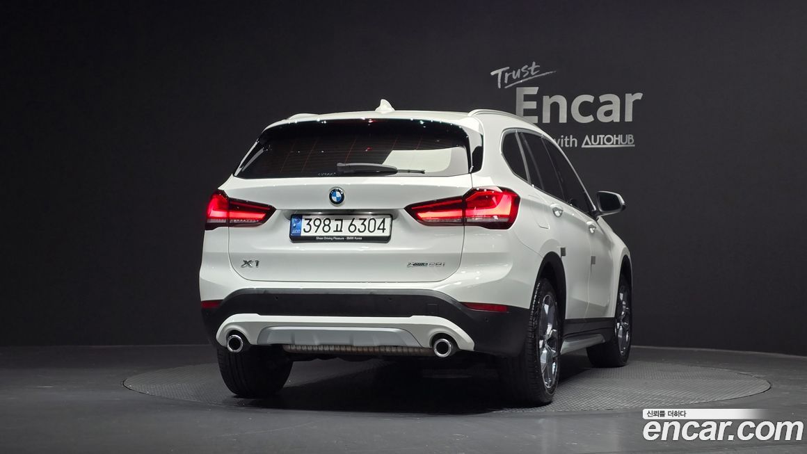 BMW X1 xDrive 20i xLine, 2022