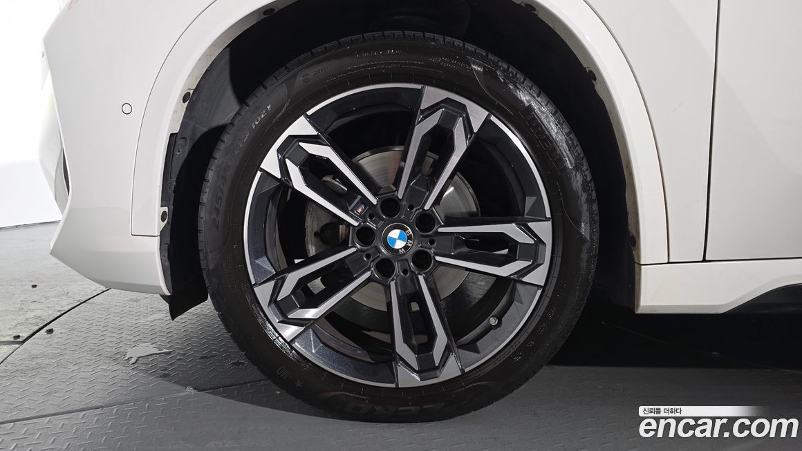 BMW X1 sDrive 20i M Sport, 2023