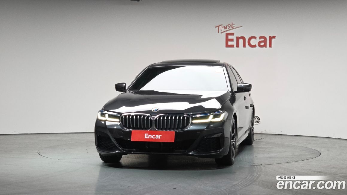 BMW 5-Series 530i xDrive M Sport Package, 2023