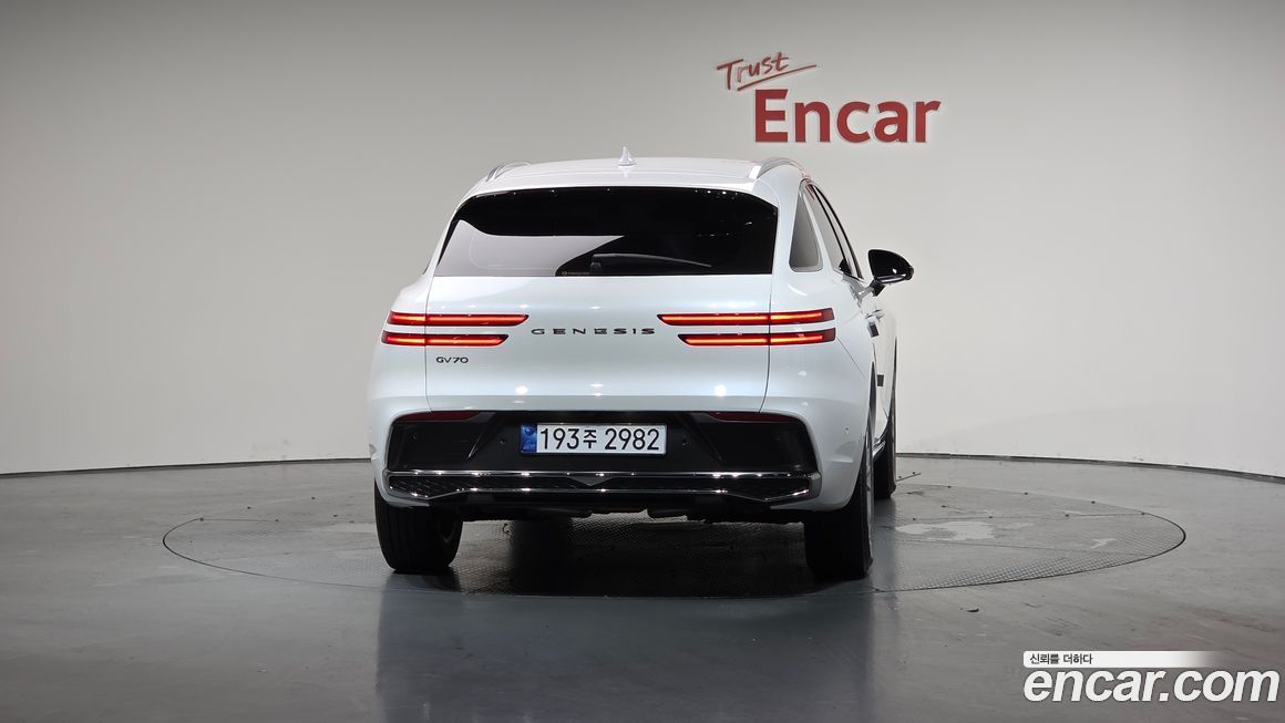 Genesis GV70 2.5T Gasoline 2WD, 2025