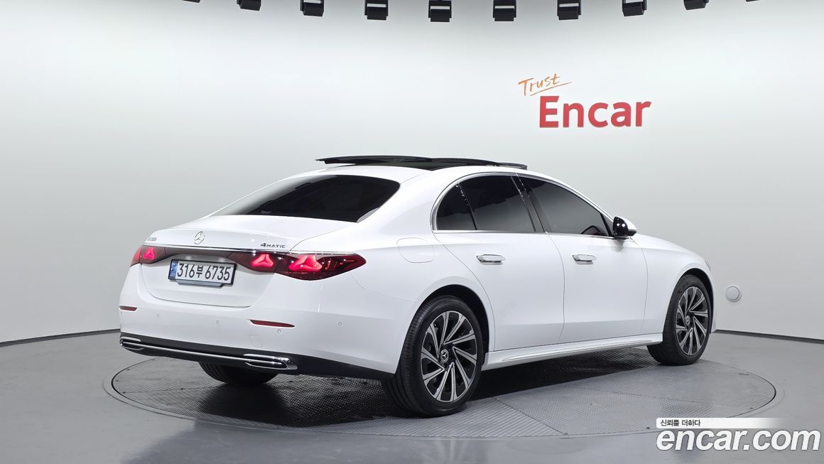 Mercedes-Benz E-Class E300 4MATIC Exclusive, 2024