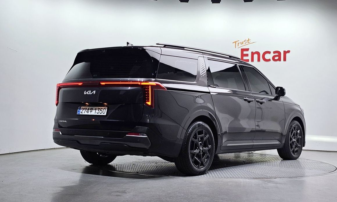 Kia Carnival 9-Seater Gravity, 2025