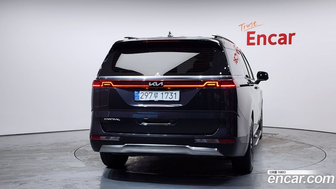 Kia Carnival 9-Seater Signature, 2023