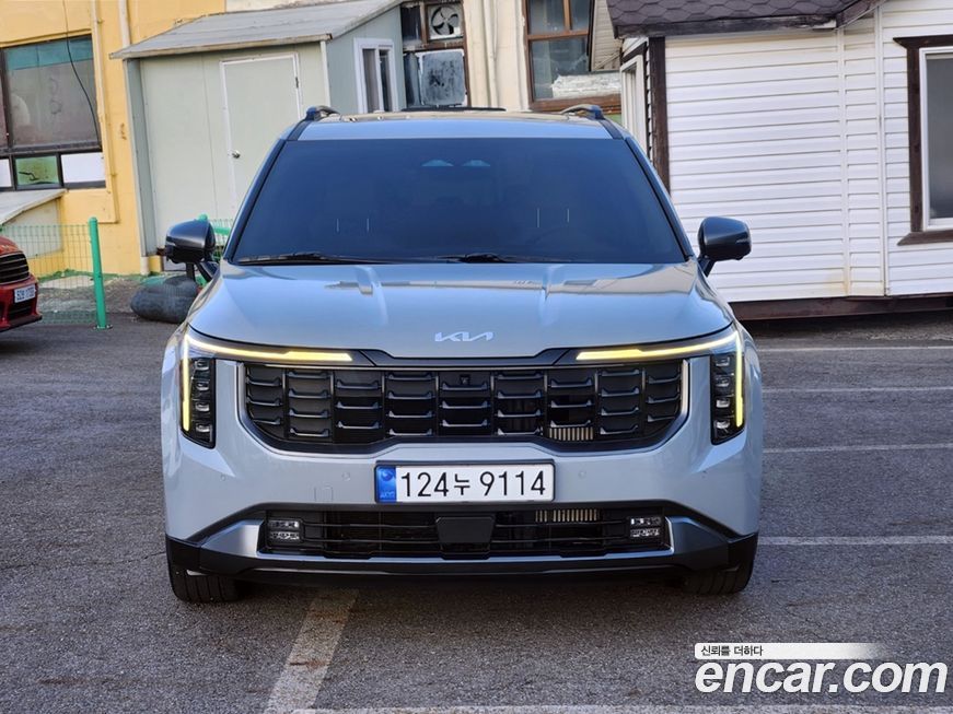 Kia Carnival 9-Seater Gravity, 2024