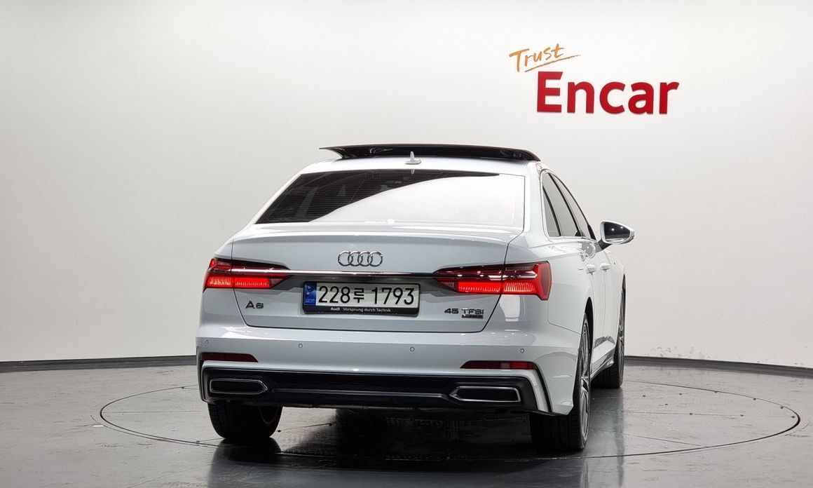 Audi A6 45 TFSI Quattro Premium, 2023