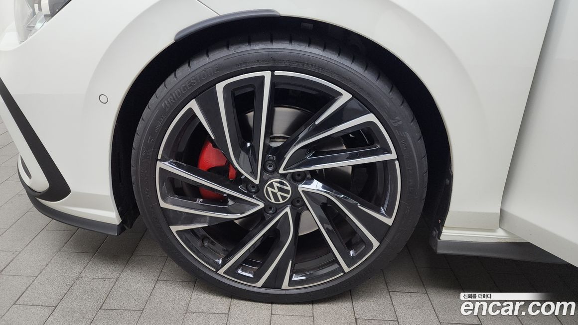 Volkswagen Golf 2.0 GTI, 2023