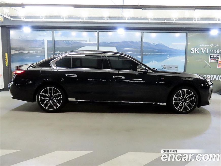 BMW 7-Series 740d xDrive M Sport, 2025