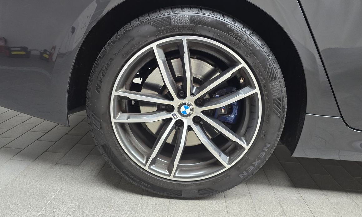 BMW 5-Series 520i M Sport, 2022