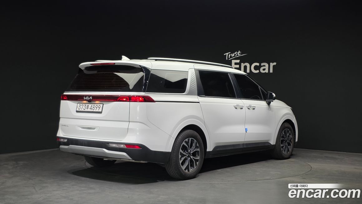 Kia Carnival 9-Seater Prestige, 2023