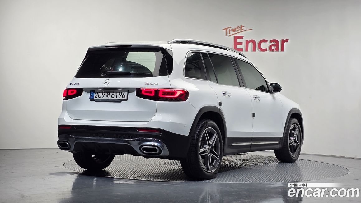 Mercedes-Benz GLB-Class GLB250 4MATIC, 2023