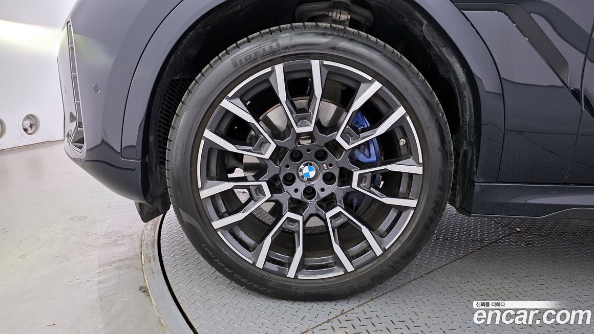 BMW X6 xDrive40i M Sport, 2025