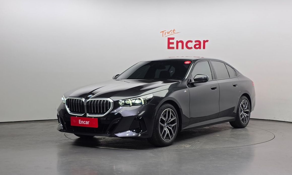 BMW 5-Series 520i M Sport, 2025