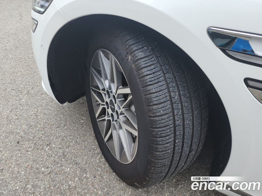 Genesis G80 Gasoline 2.5 Turbo AWD, 2025