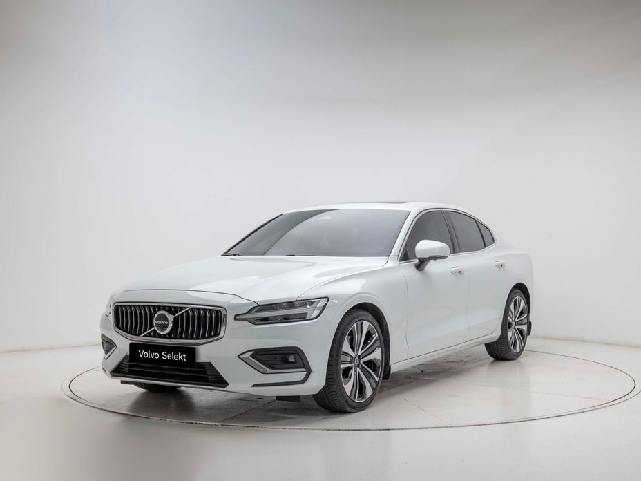 Volvo S60 B5 Ultimate Bright, 2024