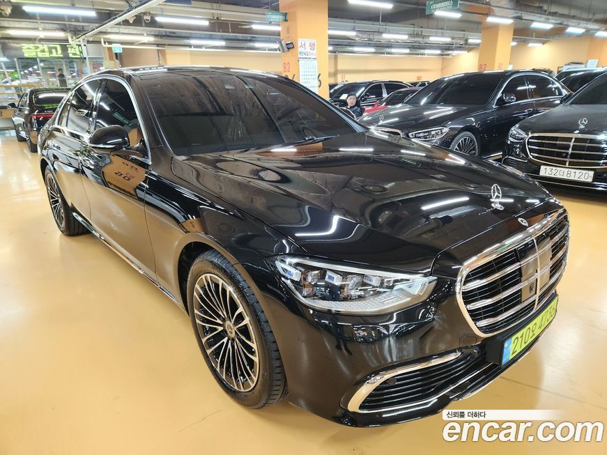 Mercedes-Benz S-Class S350 d 4MATIC, 2025
