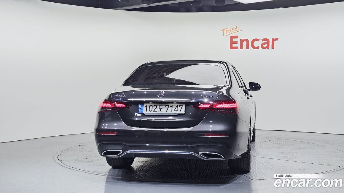 Mercedes-Benz E-Class E220d 4MATIC AMG Line, 2022