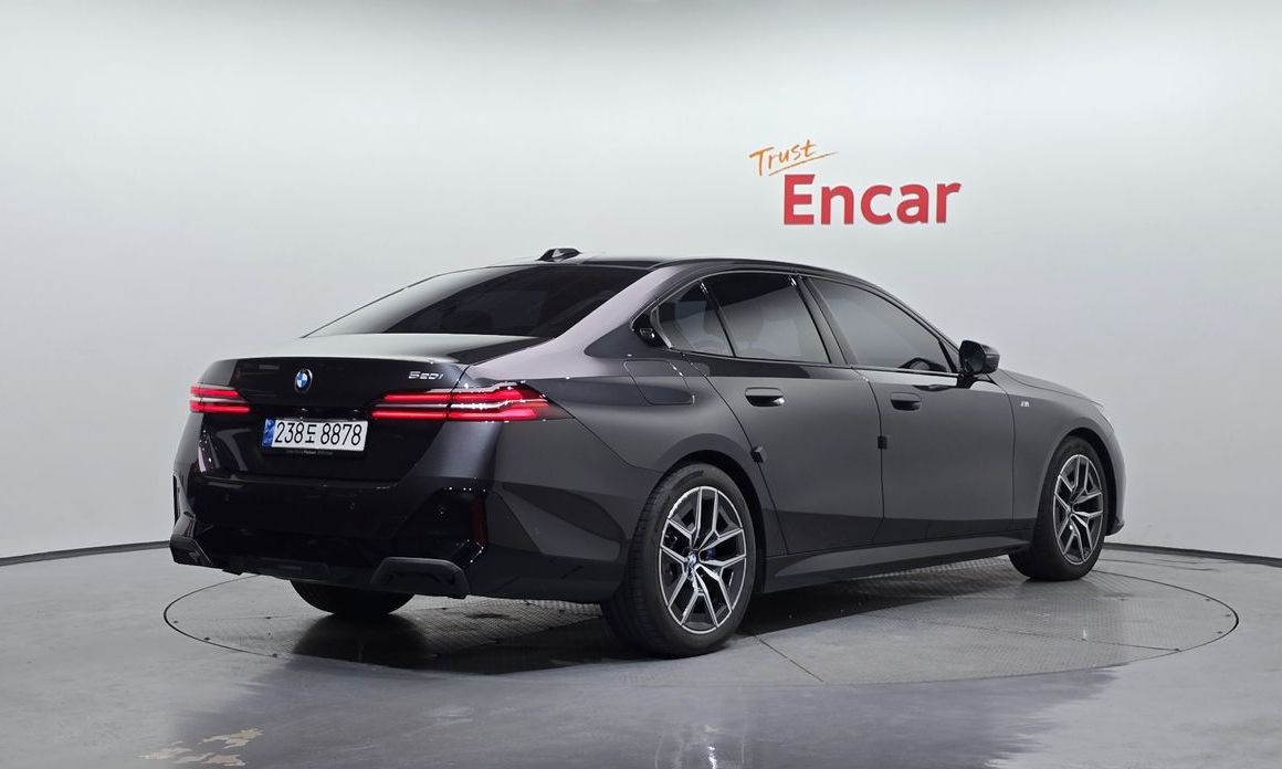 BMW 5-Series 520i M Sport, 2024