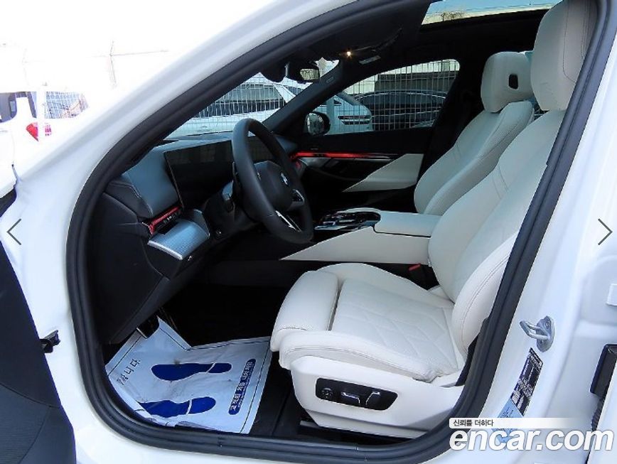 BMW 5-Series 520i M Sport, 2025