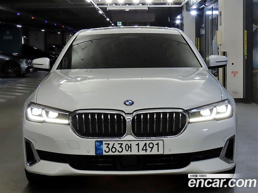 BMW 5-Series 530i Luxury, 2022