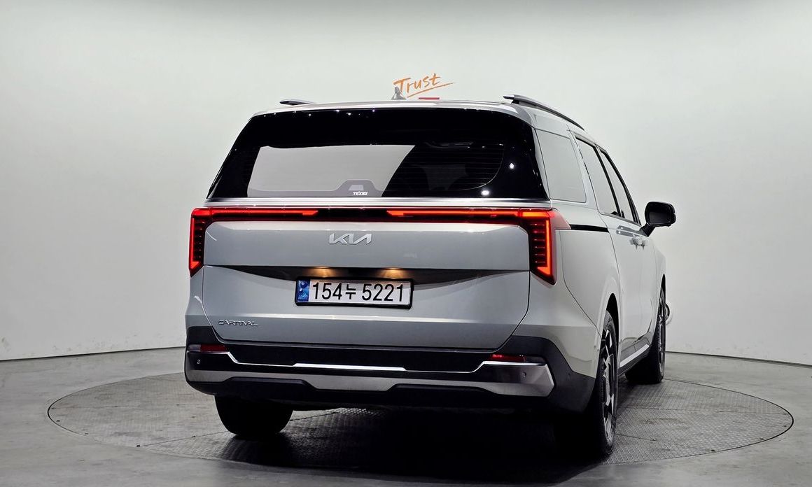 Kia Carnival 7-Seater Signature, 2024