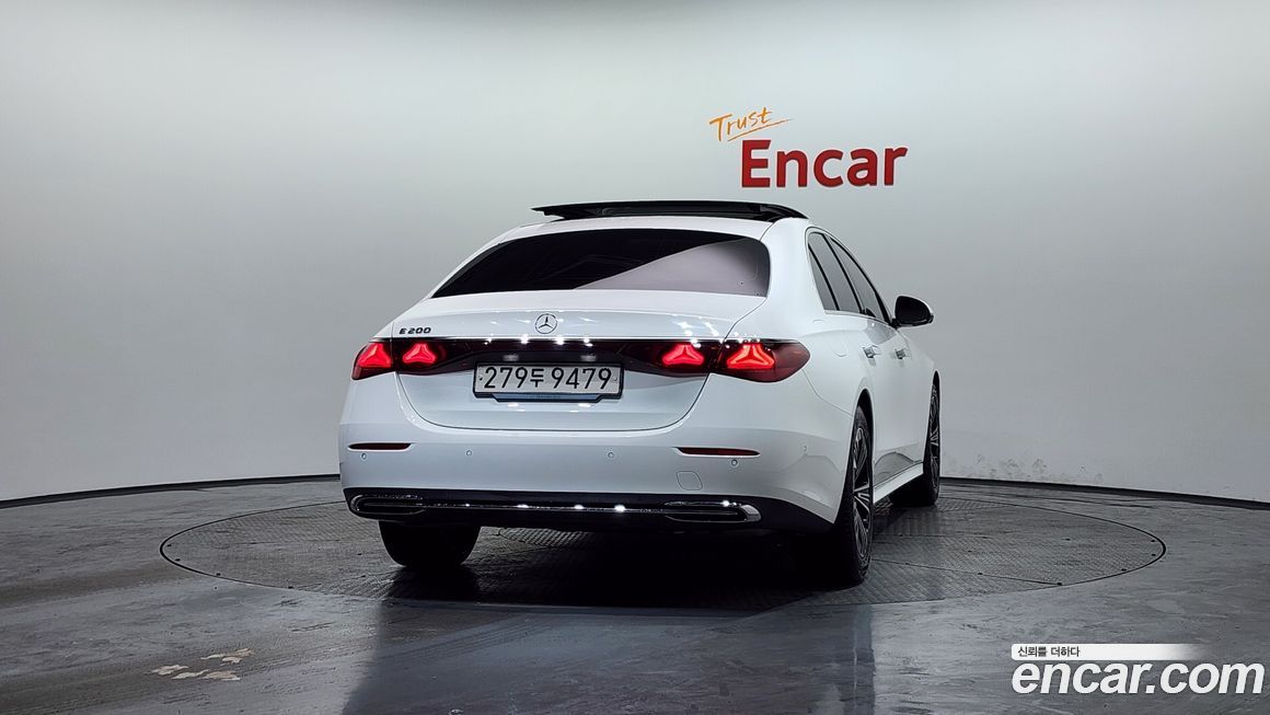 Mercedes-Benz E-Class E200 Avantgarde, 2024