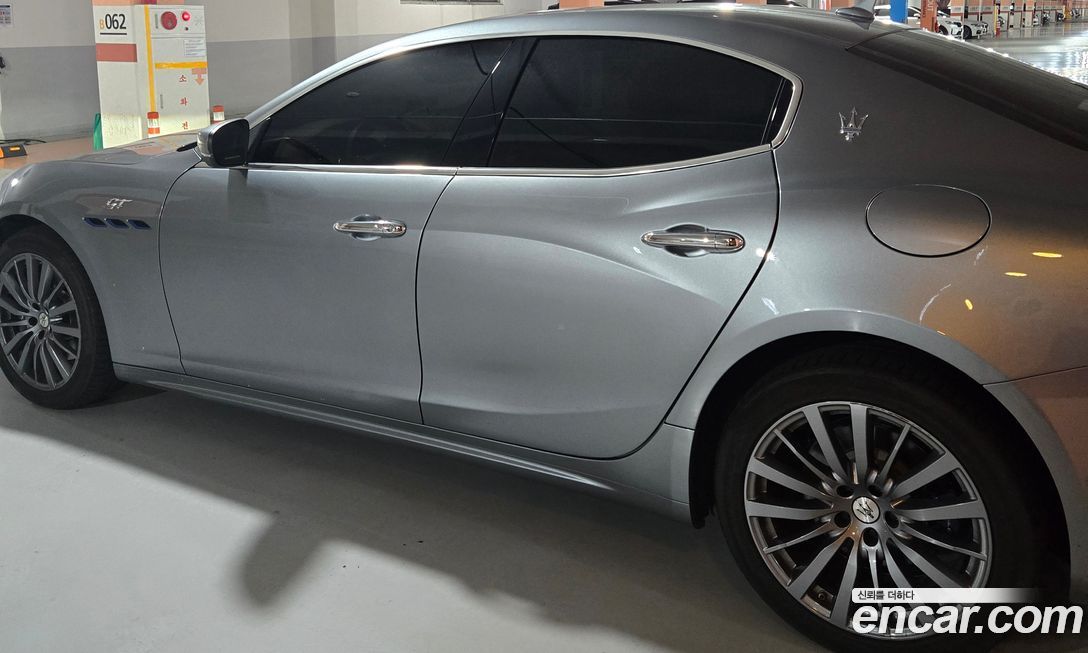 Maserati Ghibli 2.0 GT, 2022