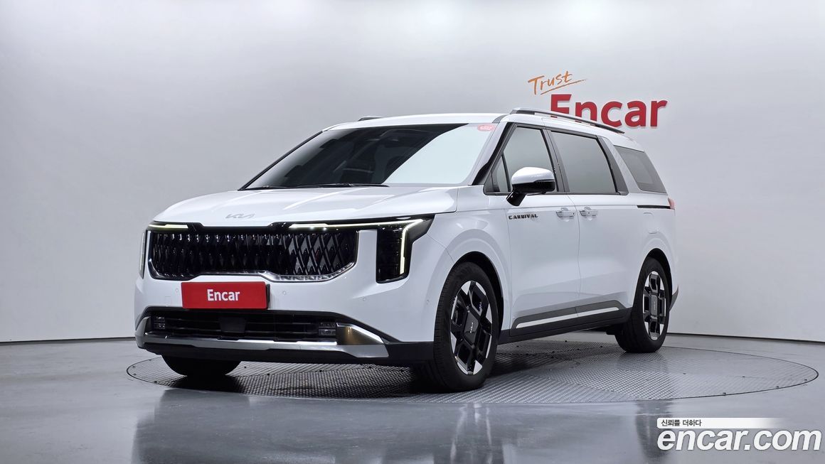Kia Carnival 9-Seater Signature, 2024