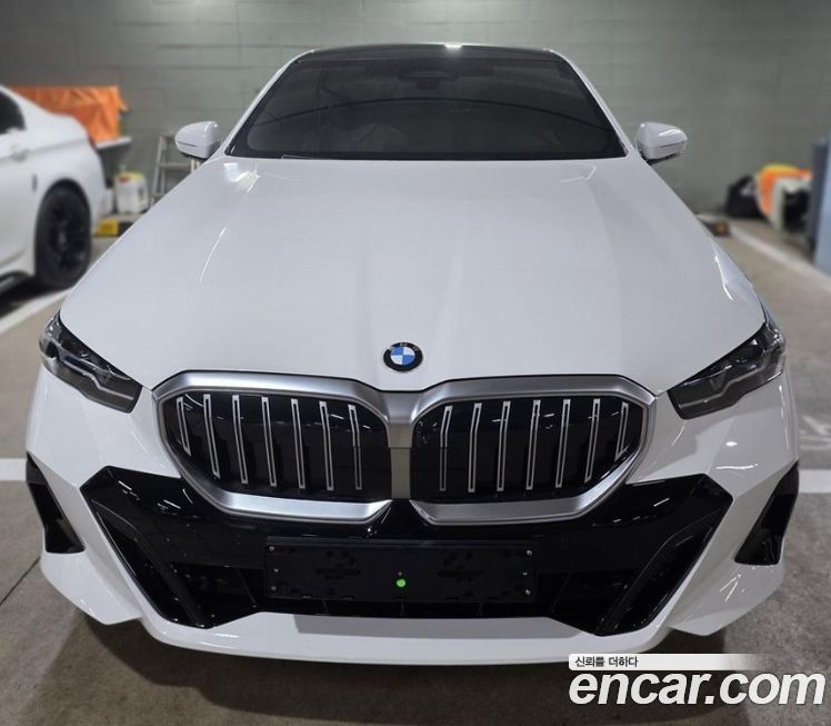 BMW 5-Series 520i M Sport, 2025